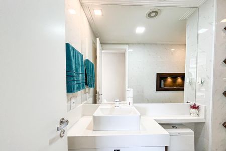 Apartamento à venda com 82m², 2 quartos e 2 vagas Apartamento à venda com 82m², 2 quartos e 2 vagasBanheiro Social