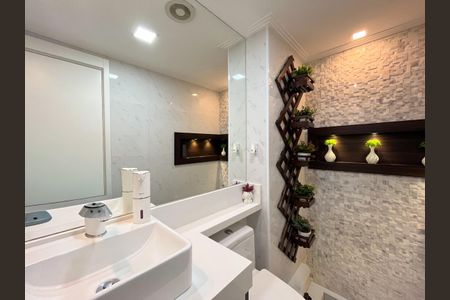 Apartamento à venda com 82m², 2 quartos e 2 vagas Apartamento à venda com 82m², 2 quartos e 2 vagasBanheiro da Suíte