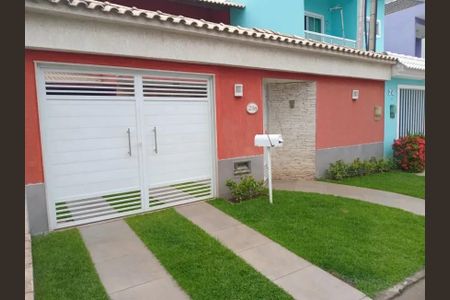Casa de condomínio para alugar com 240m², 3 quartos e 3 vagasÁrea externa