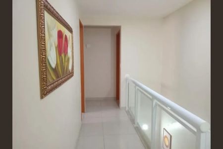 Casa de condomínio para alugar com 240m², 3 quartos e 3 vagasCorredor