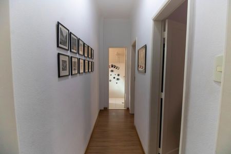 Corredor  de apartamento para alugar com 2 quartos, 70m² em Icaraí, Niterói