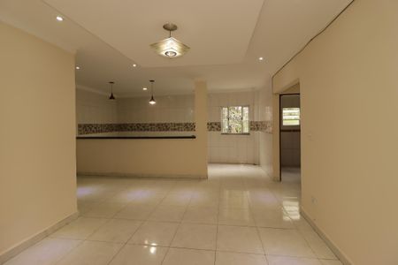 Sala de casa para alugar com 2 quartos, 110m² em Recreio da Borda do Campo, Santo André