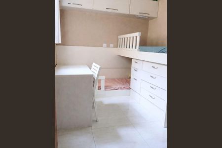 Quarto de casa à venda com 2 quartos, 56m² em Parque Novo Oratório, Santo André