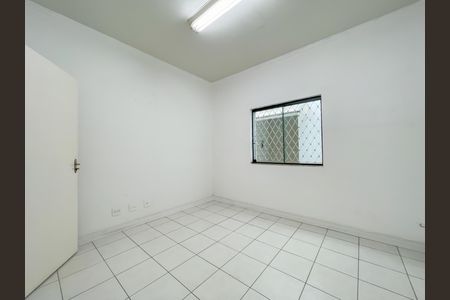 Casa à venda com 200m², 5 quartos e 3 vagas Casa à venda com 200m², 5 quartos e 3 vagasQuarto 3