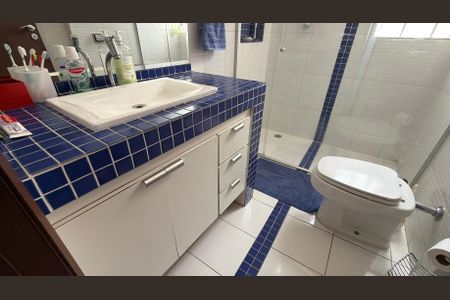 Casa à venda com 140m², 3 quartos e sem vaga Casa à venda com 140m², 3 quartos e sem vagaBanheiro