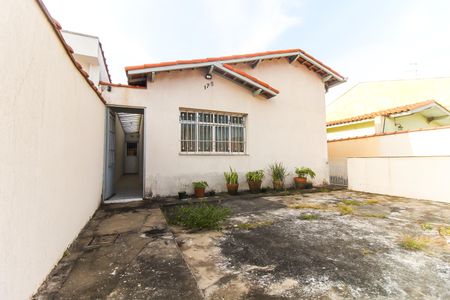 Casa à venda com 150m², 3 quartos e 10 vagasQuintal