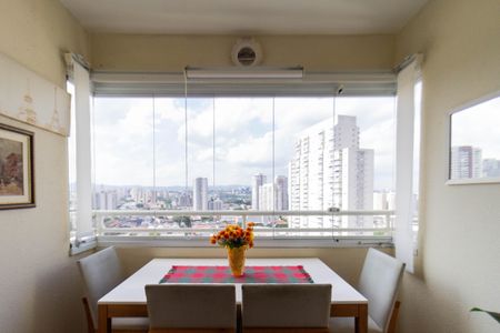 Apartamento à venda com 50m², 2 quartos e 1 vaga Apartamento à venda com 50m², 2 quartos e 1 vagaVaranda