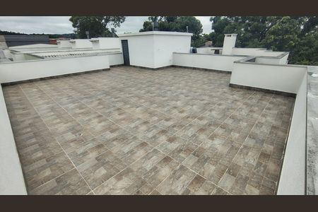 Casa à venda com 3 quartos, 69m² em Guarujá, Porto Alegre