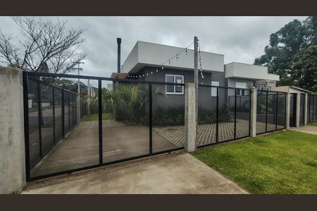 Casa à venda com 69m², 3 quartos e 2 vagas