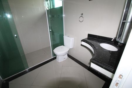 Casa de condomínio para alugar com 460m², 4 quartos e 4 vagasBanheiro da Suíte 3