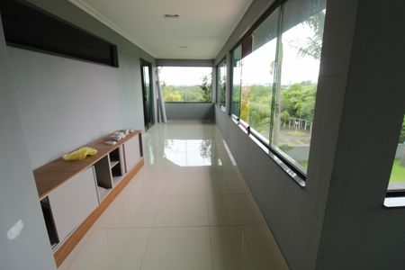 Casa de condomínio para alugar com 460m², 4 quartos e 4 vagasSacada