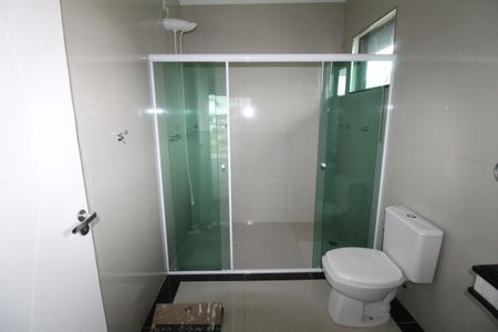 Casa de condomínio para alugar com 460m², 4 quartos e 4 vagasBanheiro da Suíte 1