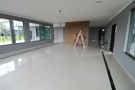 Casa de condomínio para alugar com 460m², 4 quartos e 4 vagasSala 1