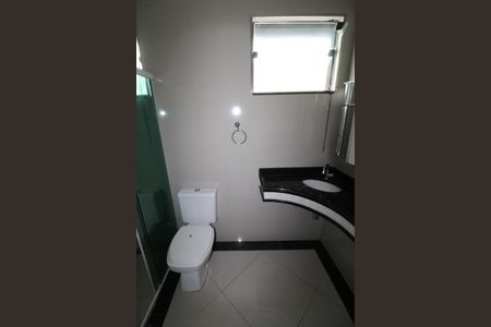 Casa de condomínio para alugar com 460m², 4 quartos e 4 vagasBanheiro da Suíte 3