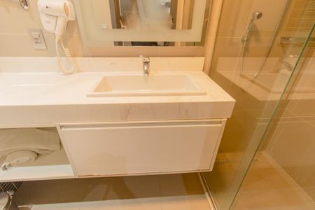 Banheiro Social de apartamento para alugar com 1 quarto, 36m² em Rebouças, Curitiba