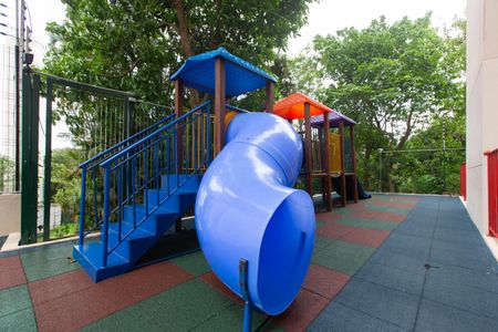 Apartamento para alugar com 41m², 2 quartos e sem vagaÁrea comum - Playground