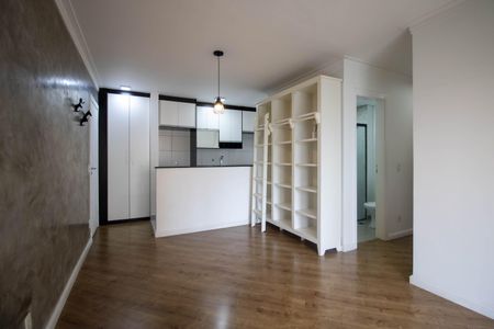 Sala de apartamento para alugar com 3 quartos, 68m² em Parque Reboucas, São Paulo