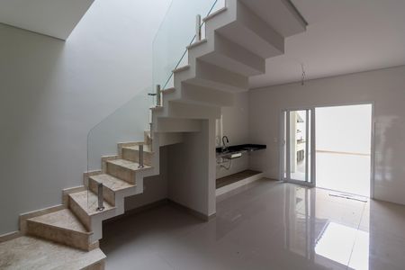 Casa para alugar com 190m², 3 quartos e 2 vagas Casa para alugar com 190m², 3 quartos e 2 vagasSala