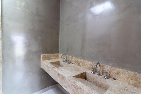 Casa para alugar com 190m², 3 quartos e 2 vagas Casa para alugar com 190m², 3 quartos e 2 vagasBanheiro Suíte 3