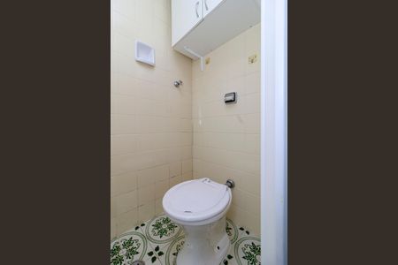 Apartamento para alugar com 108m², 3 quartos e 2 vagas Apartamento para alugar com 108m², 3 quartos e 2 vagasÁrea de Serviço - Banheiro