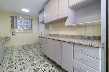 Apartamento para alugar com 108m², 3 quartos e 2 vagas Apartamento para alugar com 108m², 3 quartos e 2 vagasCozinha
