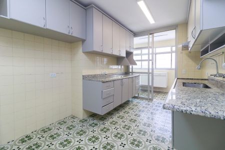 Apartamento para alugar com 108m², 3 quartos e 2 vagas Apartamento para alugar com 108m², 3 quartos e 2 vagasCozinha