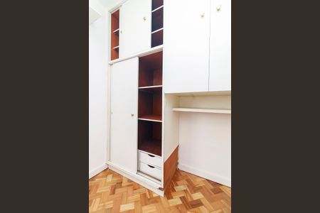 Apartamento para alugar com 108m², 3 quartos e 2 vagas Apartamento para alugar com 108m², 3 quartos e 2 vagasÁrea de Serviço - Quarto