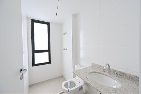 Apartamento à venda com 179m², 3 quartos e 2 vagasBanheiro da Suíte 1