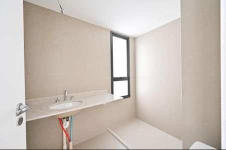 Apartamento à venda com 179m², 3 quartos e 2 vagasBanheiro da Suíte 3