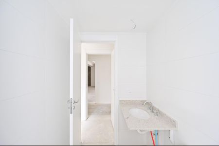 Apartamento à venda com 179m², 3 quartos e 2 vagasBanheiro da Suíte 2