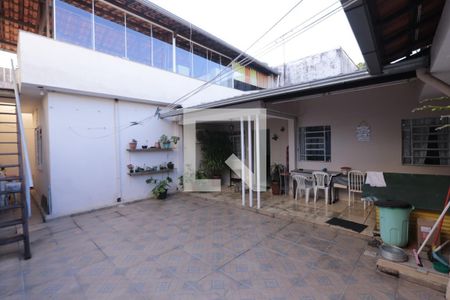 Casa à venda com 370m², 8 quartos e 3 vagasCasa  3