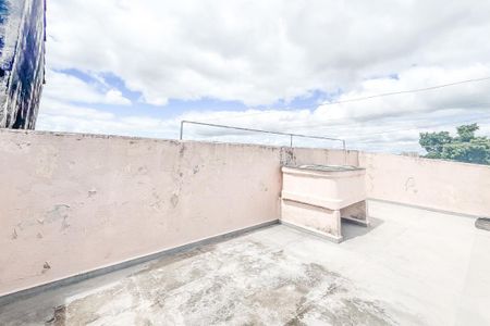 Casa à venda com 110m², 2 quartos e 1 vaga Casa à venda com 110m², 2 quartos e 1 vagaRooftop