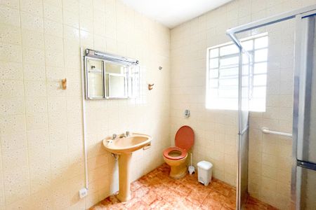 Casa à venda com 110m², 2 quartos e 1 vaga Casa à venda com 110m², 2 quartos e 1 vagaBanheiro