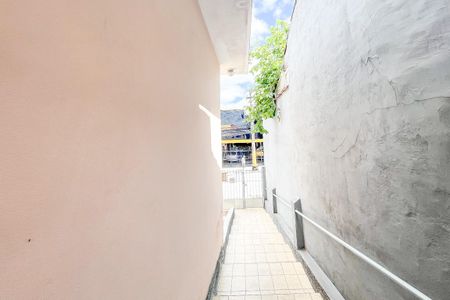 Casa à venda com 110m², 2 quartos e 1 vaga Casa à venda com 110m², 2 quartos e 1 vagaQuintal