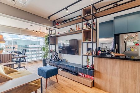 Sala de apartamento à venda com 2 quartos, 60m² em Pinheiros, São Paulo