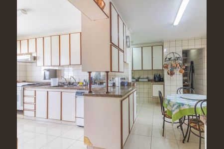 Apartamento para alugar com 370m², 4 quartos e 2 vagasCozinha