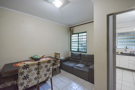 Casa à venda com 3 quartos, 180m² em Vila do Castelo, São Paulo