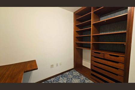 Casa à venda com 200m², 4 quartos e 6 vagas