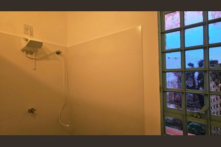 Casa à venda com 200m², 4 quartos e 6 vagas