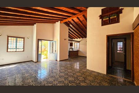 Casa à venda com 200m², 4 quartos e 6 vagas