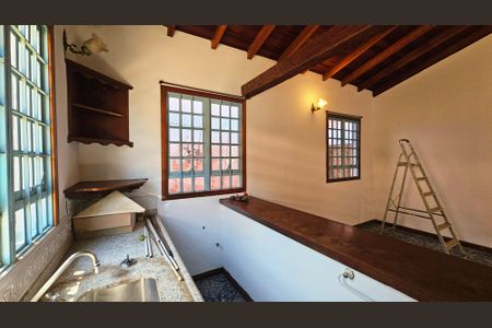 Casa à venda com 200m², 4 quartos e 6 vagas