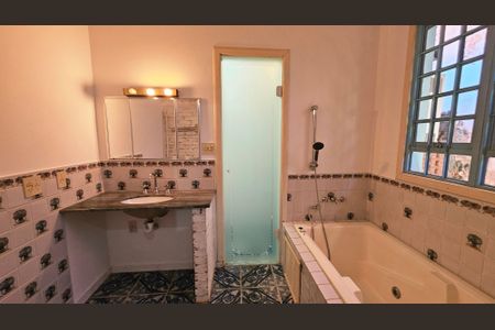 Casa à venda com 200m², 4 quartos e 6 vagas