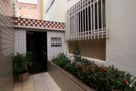 Apartamento à venda com 65m², 2 quartos e 1 vaga Apartamento à venda com 65m², 2 quartos e 1 vagaEntrada
