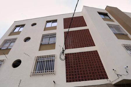 Apartamento à venda com 65m², 2 quartos e 1 vaga Apartamento à venda com 65m², 2 quartos e 1 vagaFachada