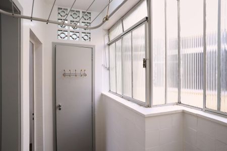 Apartamento à venda com 65m², 2 quartos e 1 vaga Apartamento à venda com 65m², 2 quartos e 1 vagaÁrea de Serviço