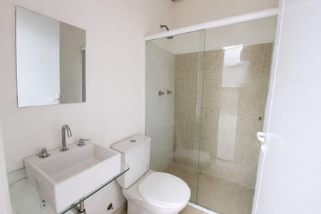 Casa à venda com 400m², 4 quartos e 5 vagas Casa à venda com 400m², 4 quartos e 5 vagasBanheiro Externo