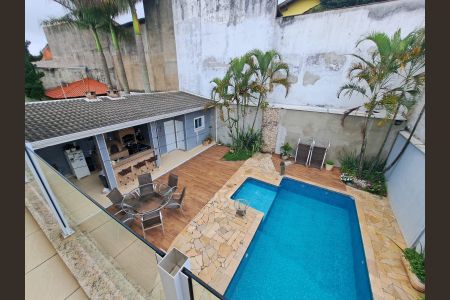 Casa à venda com 400m², 4 quartos e 5 vagas Casa à venda com 400m², 4 quartos e 5 vagasQuintal