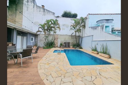 Casa à venda com 400m², 4 quartos e 5 vagas Casa à venda com 400m², 4 quartos e 5 vagasPiscina