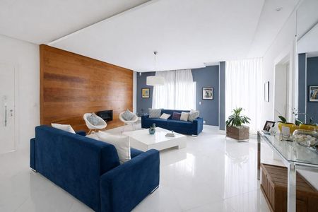 Casa à venda com 400m², 4 quartos e 5 vagas Casa à venda com 400m², 4 quartos e 5 vagasSala