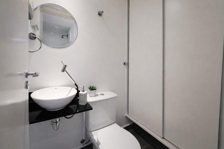 Casa à venda com 400m², 4 quartos e 5 vagas Casa à venda com 400m², 4 quartos e 5 vagasLavabo 2